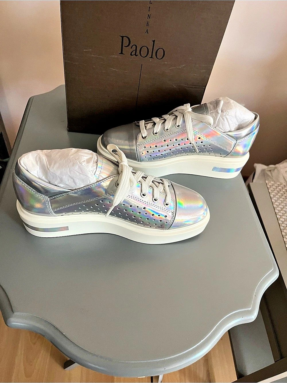 Linea Paolo Kendra-L Iridescent Sneakers Silver US 6.5 brand new